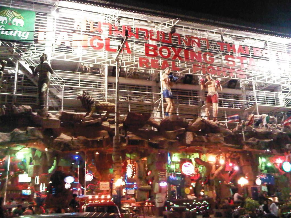 88 Hotel Patong Luaran gambar
