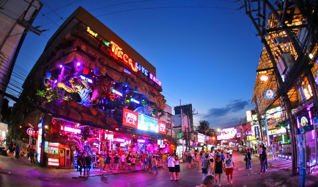 88 Hotel Patong Luaran gambar
