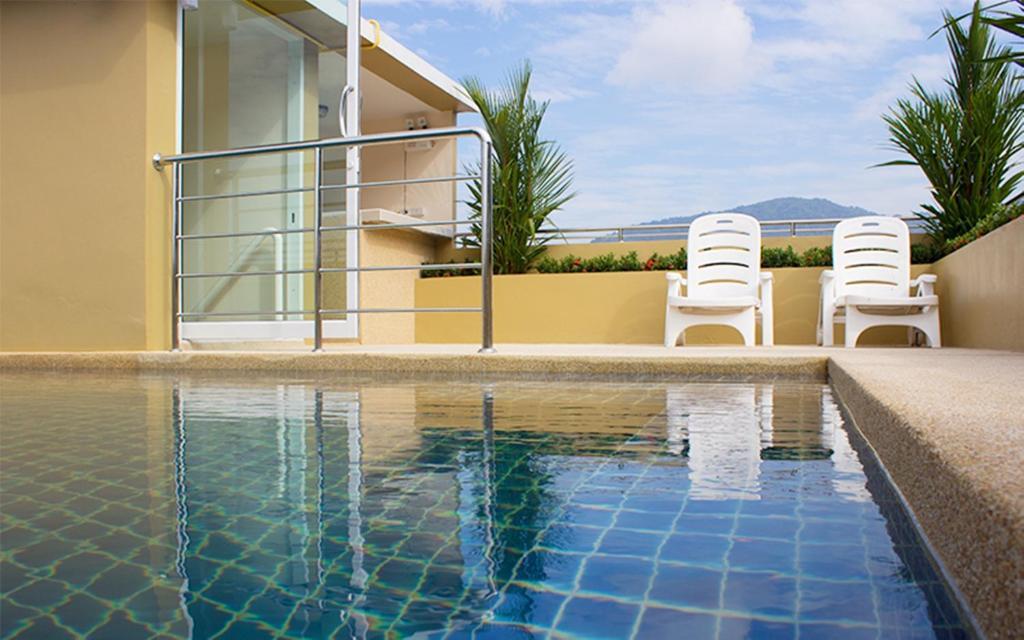 88 Hotel Patong Luaran gambar