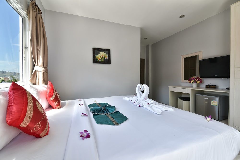 88 Hotel Patong Luaran gambar
