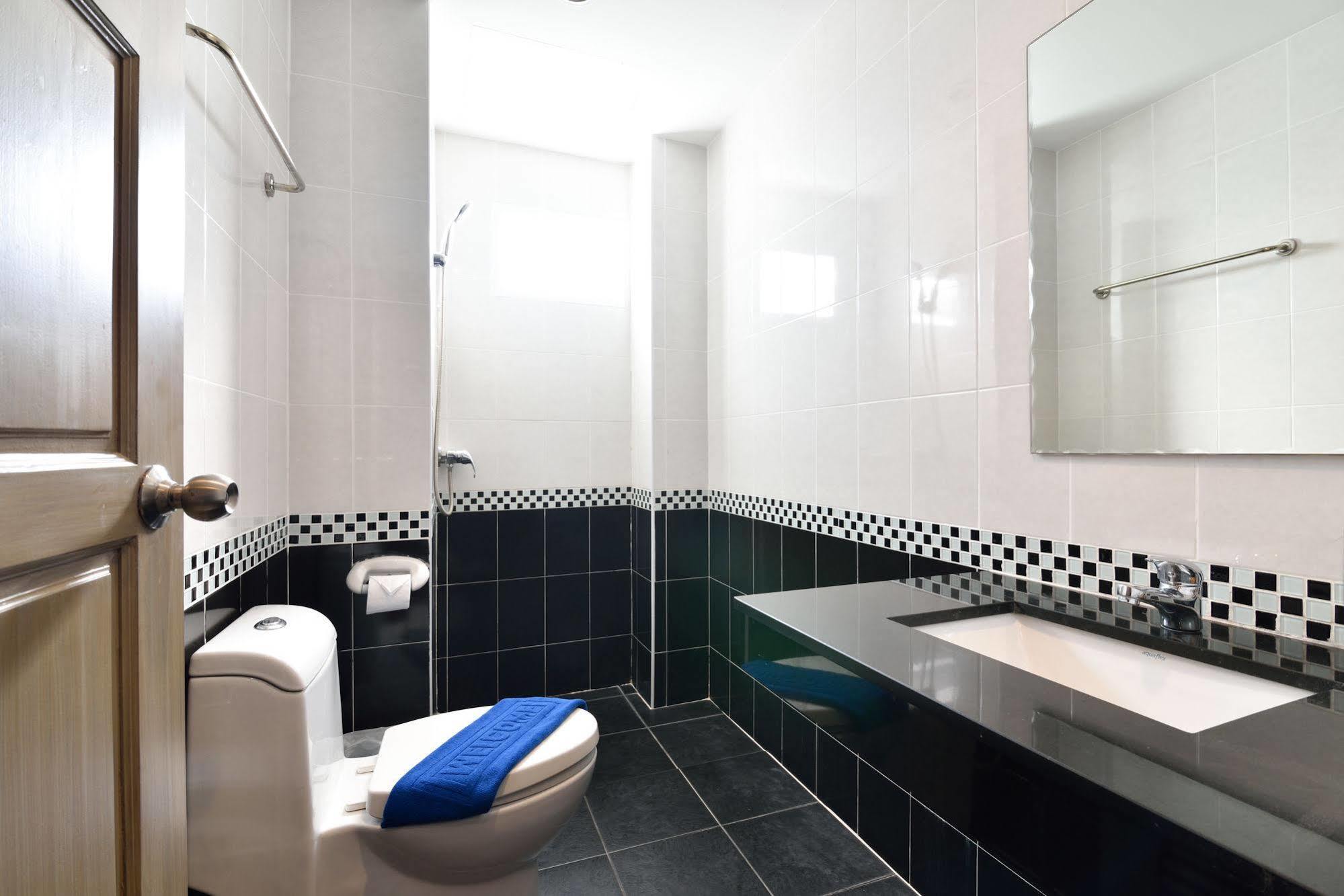88 Hotel Patong Luaran gambar