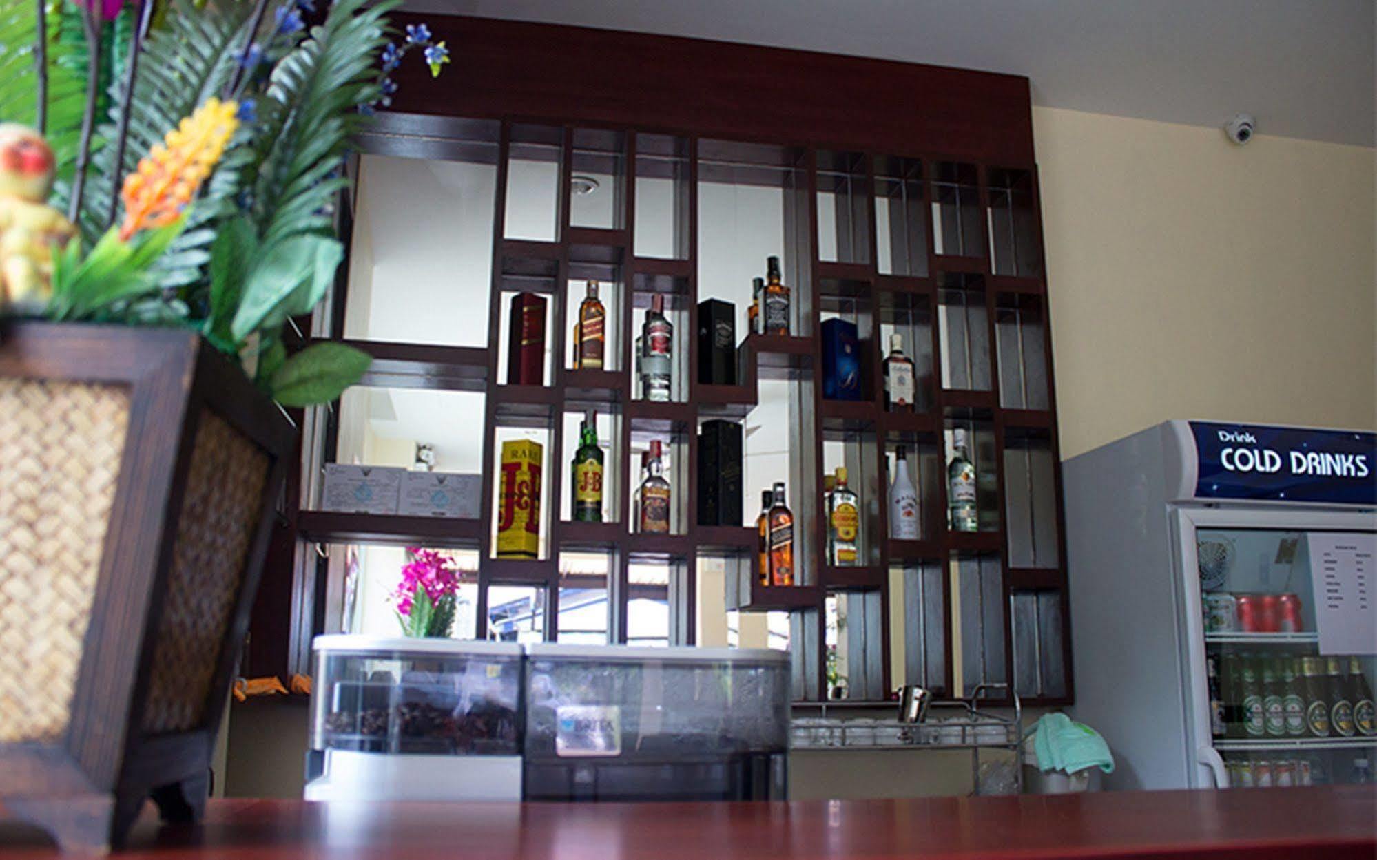 88 Hotel Patong Luaran gambar