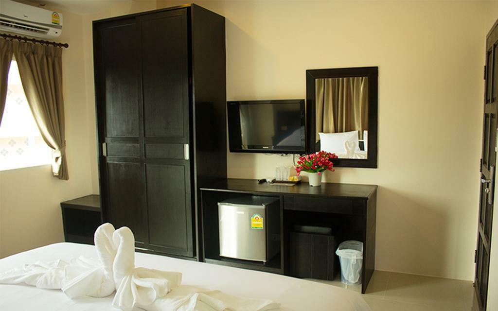 88 Hotel Patong Luaran gambar